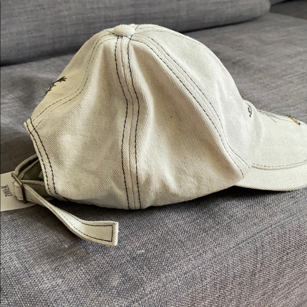 Baseball cap - Picture 4 of 5
